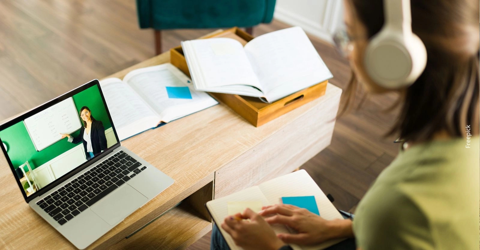Jóvenes a la E: Bogotá abrió convocatoria para estudiar gratis programas técnicos con becas