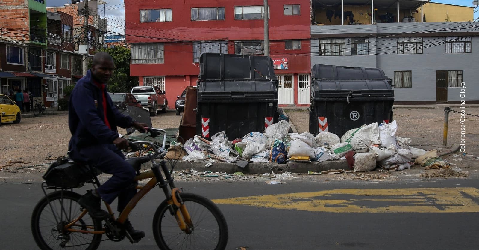 Este es el valor de la multa por botar escombros y muebles en las calles de Bogotá en 2026