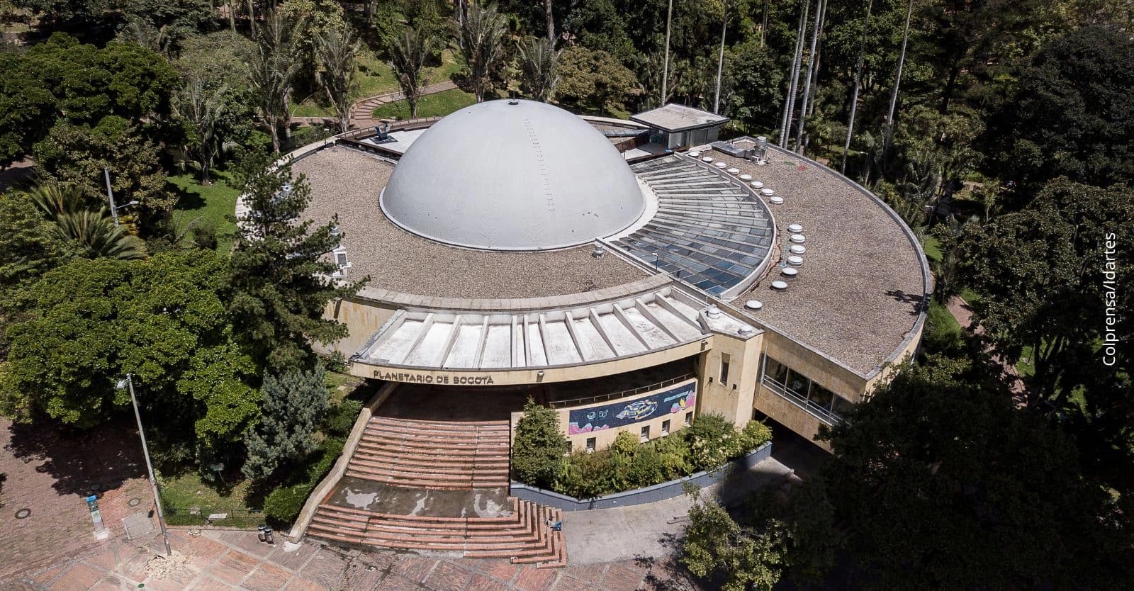 ¿Cuál es la oferta cinematográfica que ofrece el Planetario de Bogotá durante marzo del 2026?