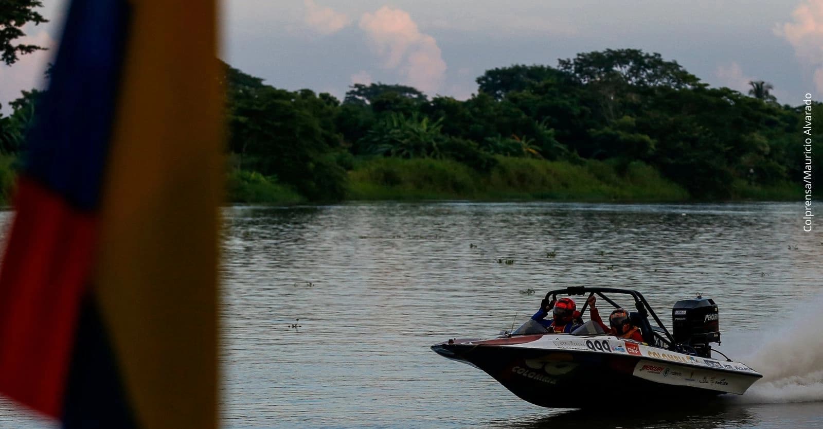 Nueva flota de botes fluviales refuerza la seguridad en el río Magdalena 