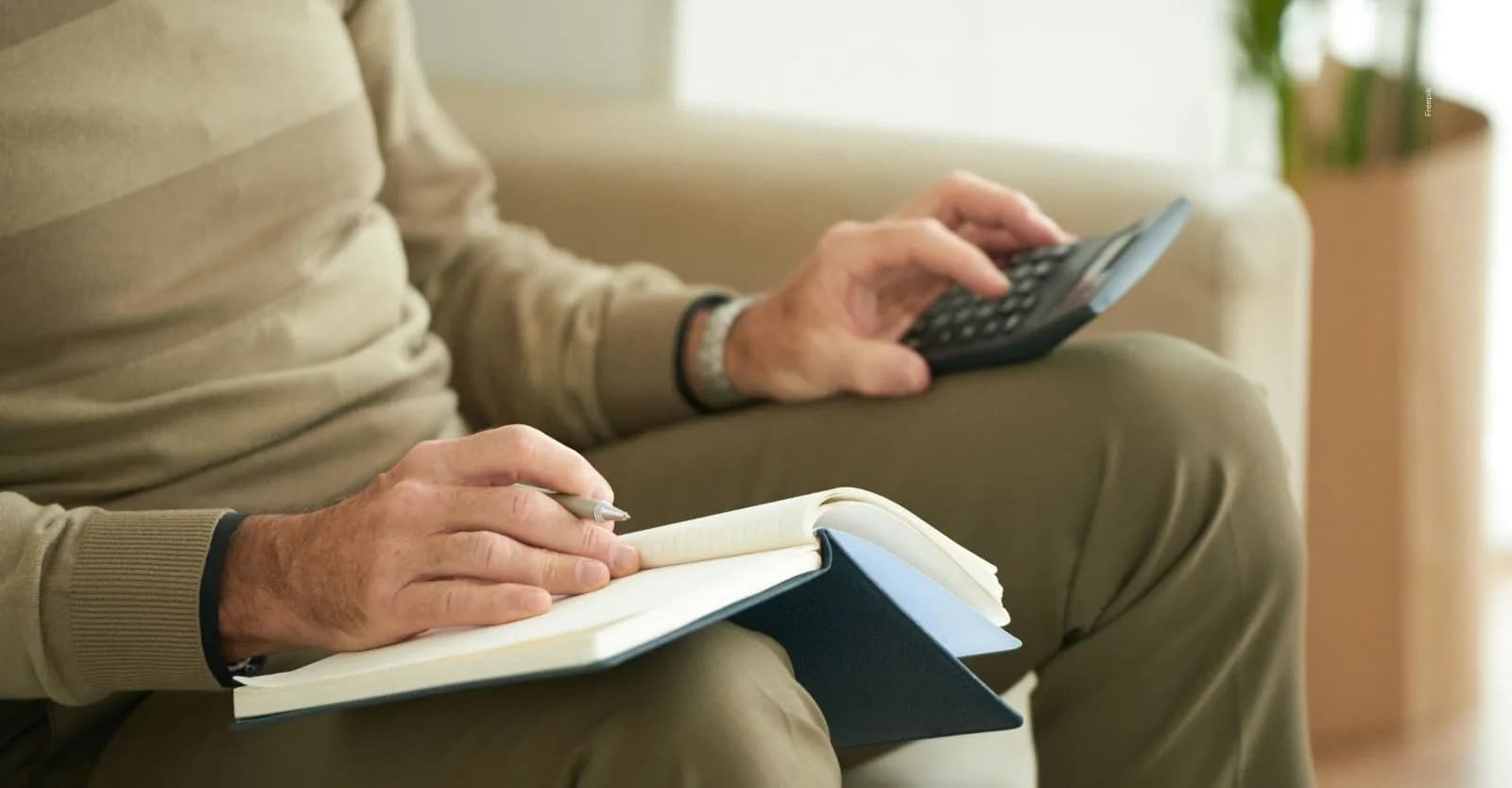 Colombianos que cotizaron con salario mínimo ya pueden calcular su pensión para 2026.