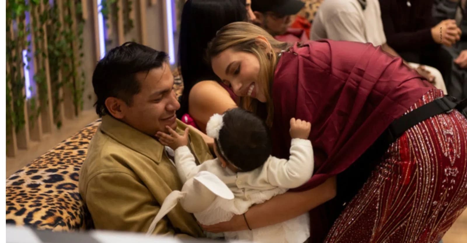 Sheila Gándara celebra el cumpleaños de su hija y sorprende con nuevo look.