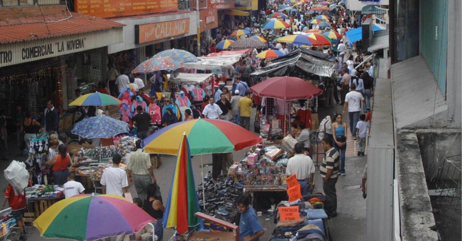 Distrito reorganiza el espacio público: esto cambia para vendedores ambulantes en Bogotá.
