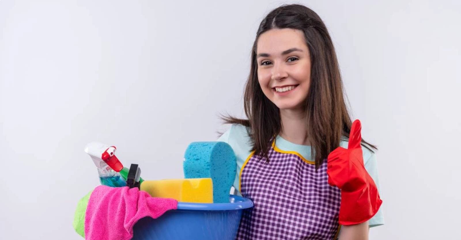 ¿Qué beneficios por ley debe recibir una empleada doméstica que trabaja por días en Colombia?