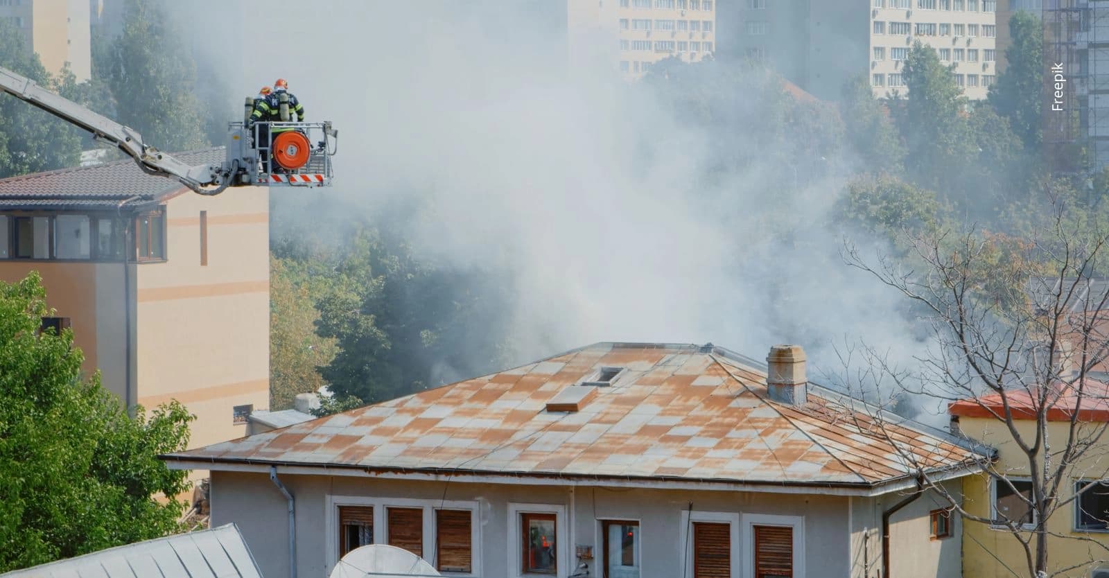 Hombre fallece en Medellín tras incendio presuntamente provocado por su expareja