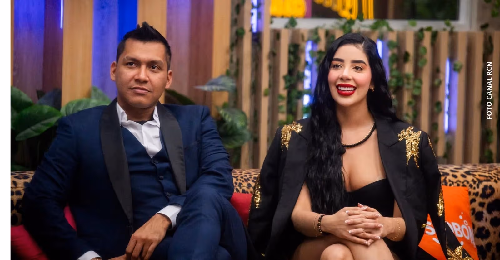 Juanda Caribe le mostró su amor a Mariana Zapata