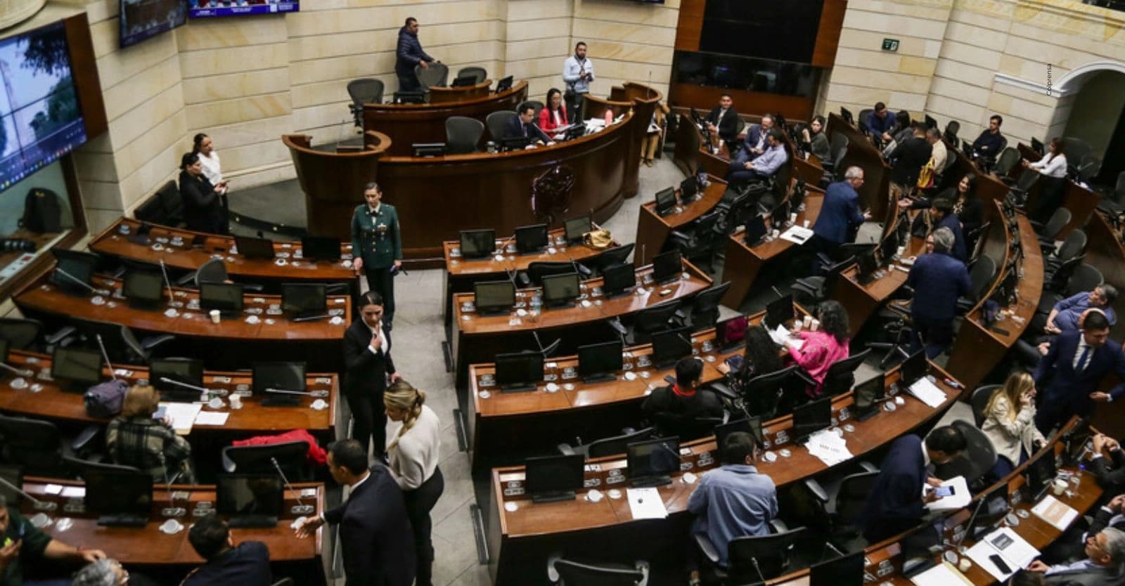 ¿De cuánto es la pensión de un congresista en Colombia y cómo se calcula?