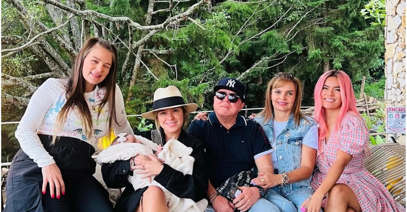 ¿Qué pasó con la hermana de Karol G? revelan más detalles tras acusaciones a su familia