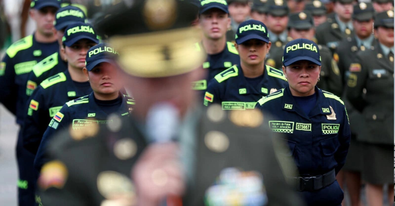 ¿A qué edad se pensiona un policía en Colombia y cuáles son los requisitos?