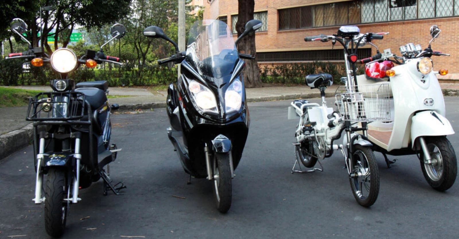 Moto eléctrica en Colombia: ¿Cuáles son las multas que puede recibir un conductor en este 2026?