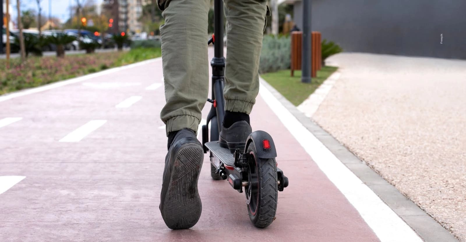 Patinetas eléctricas en Colombia: reglas, edad mínima y lo que debe saber en 2026.