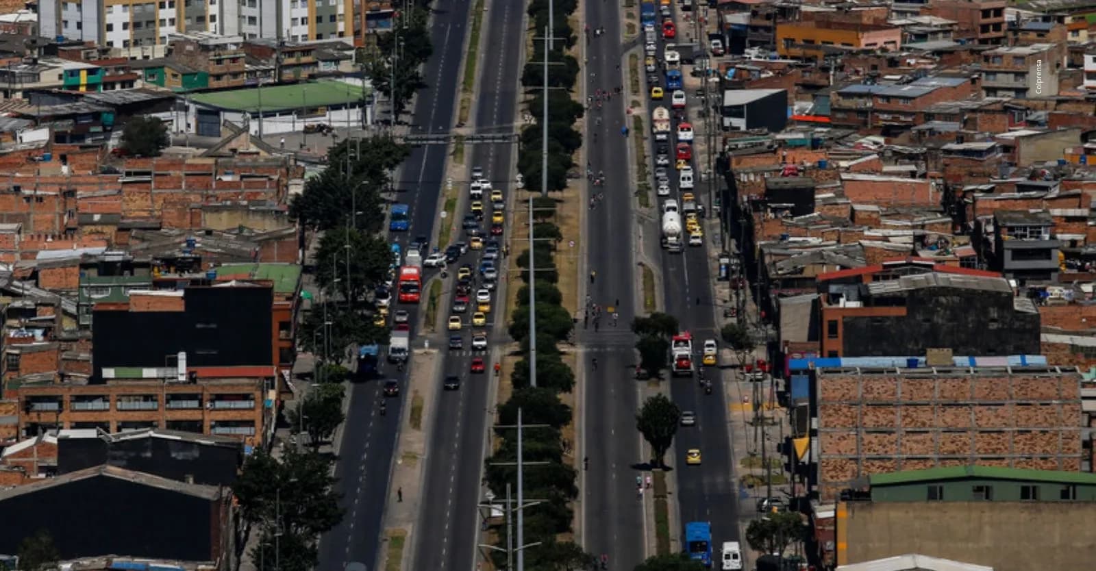 Pico y placa en Bogotá 2026: horarios, rotación y cómo usar el solidario.