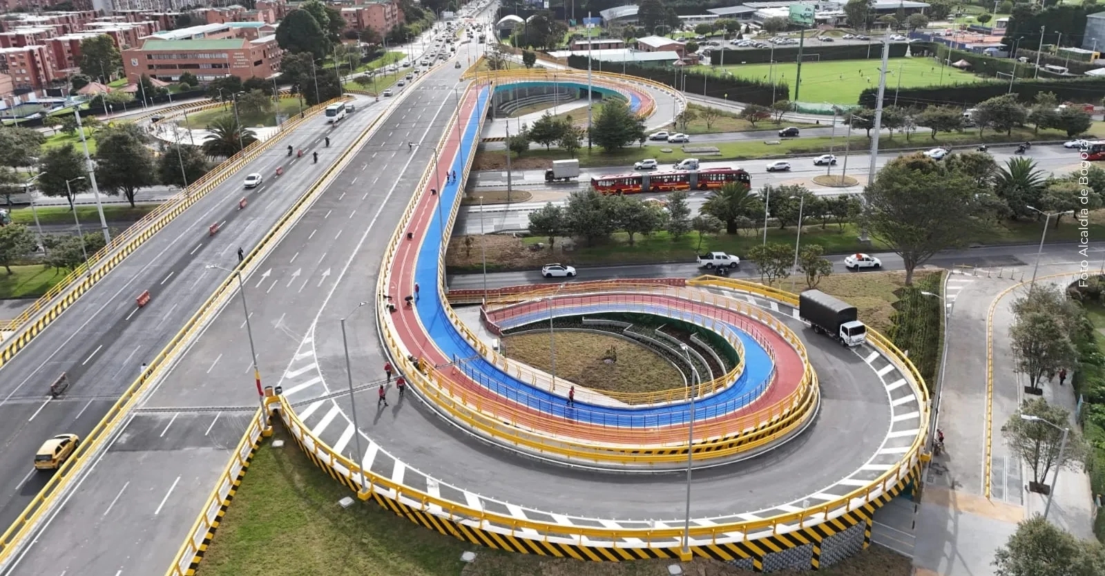 Habilitan puente de la Calle 153 con Autopista Norte en pleno cumpleaños de Bogotá ¡Por fin ve la luz!